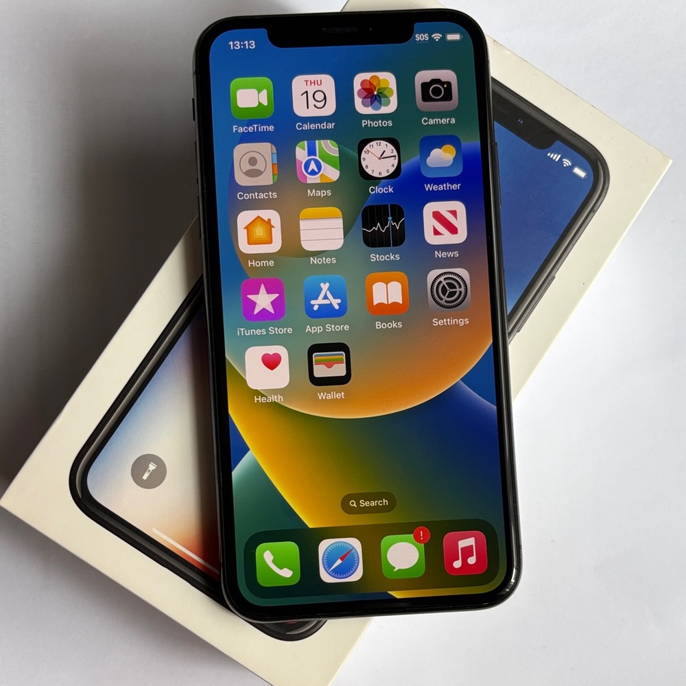 iPhone X, 64GB, 2018, unlocked